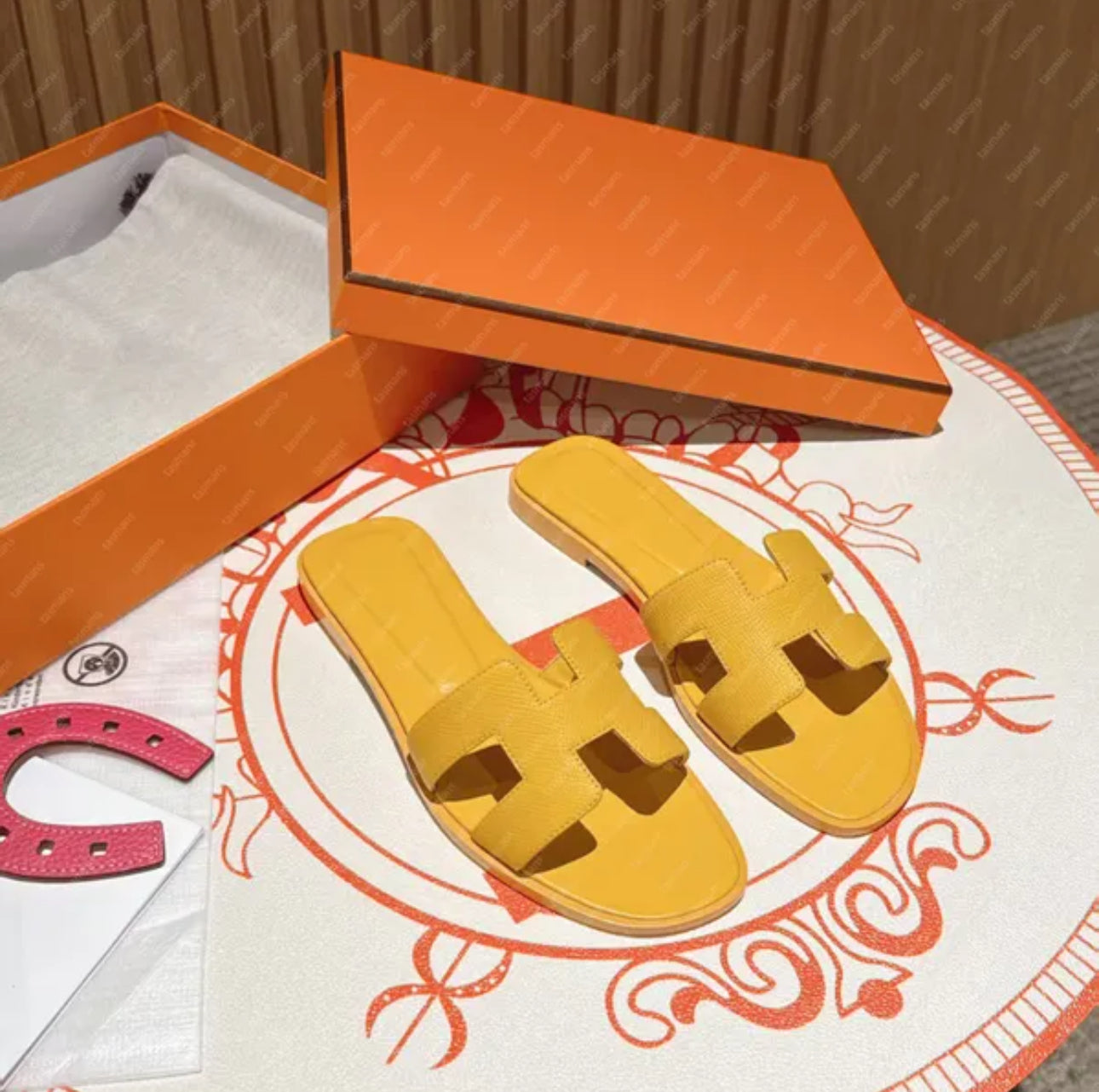 Sandal oranH Royal tushar