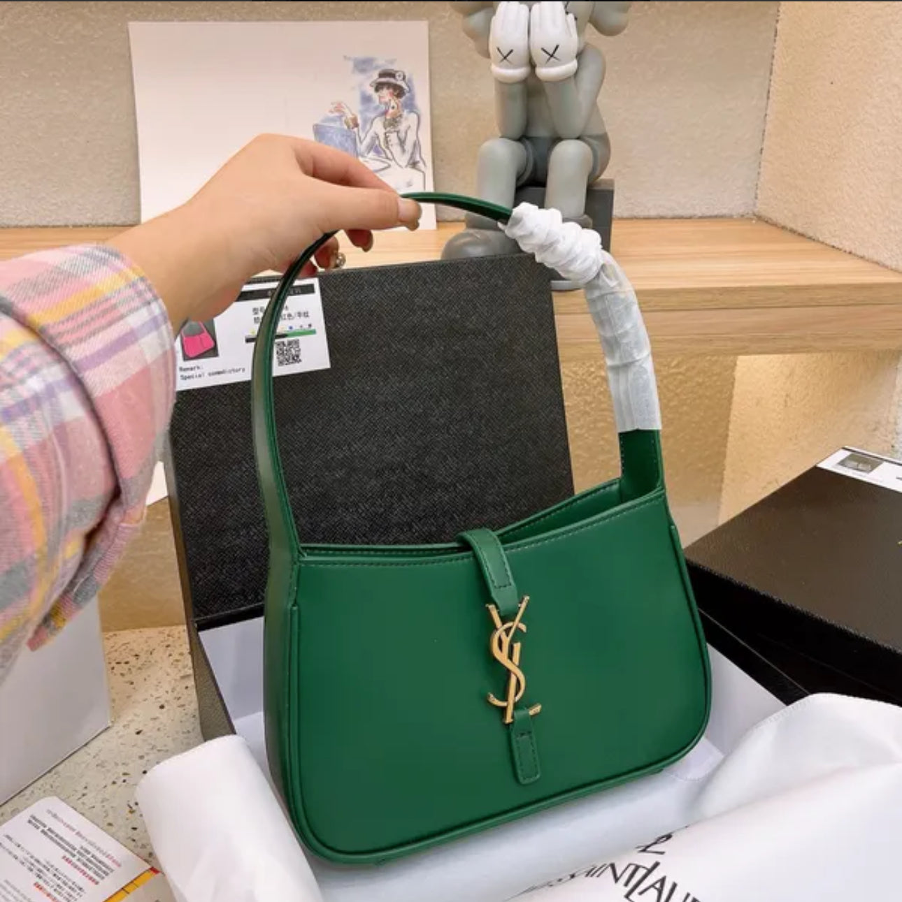 Le 5 à 7 Hobo Bag Royal tushar
