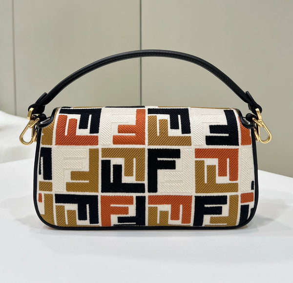 Fendi FF Logo Baguette Bag Royal tushar