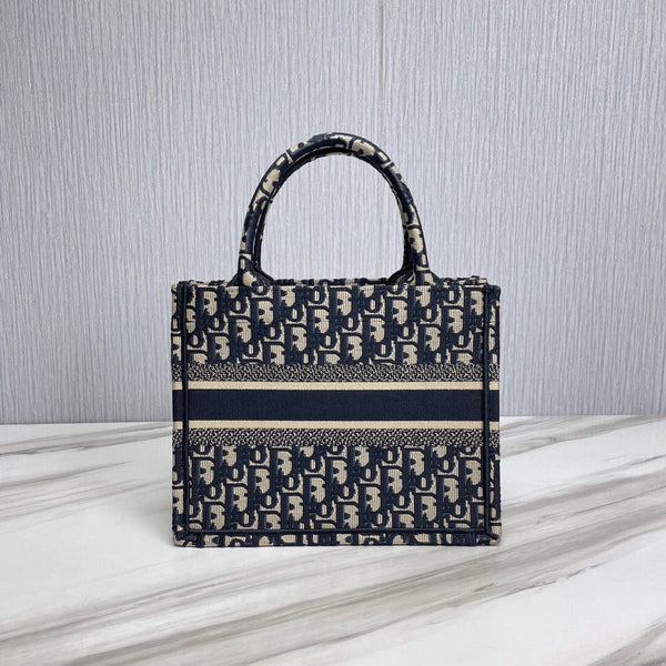Dior Oblique Medium Book Tote Royal tushar