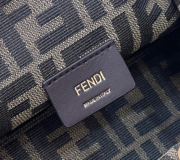 Fendi Striped Clutch Bag Royal tushar