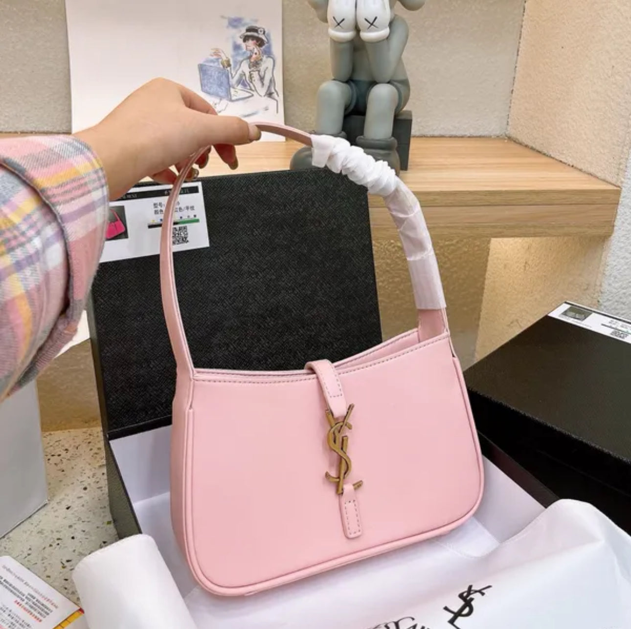 Le 5 à 7 Hobo Bag Royal tushar