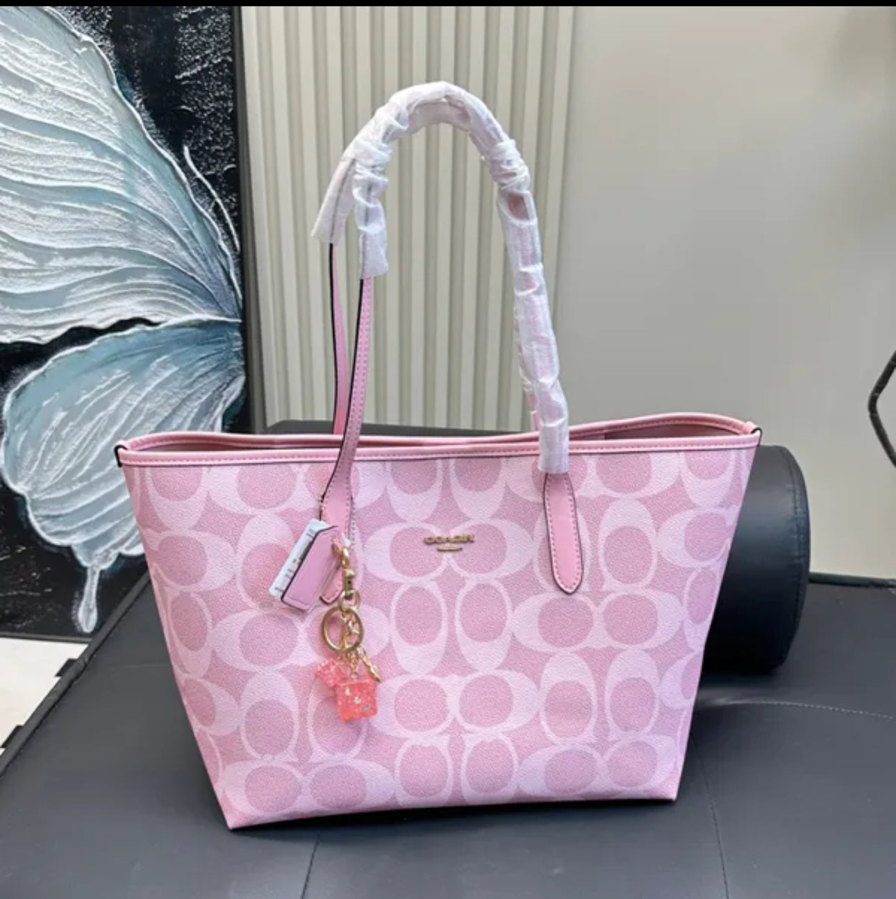 City Tote Bag In Signature Canvas CAL49 dusty pink no box Royal tushar