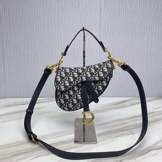 Dior Comfort Saddle Bag Royal tushar