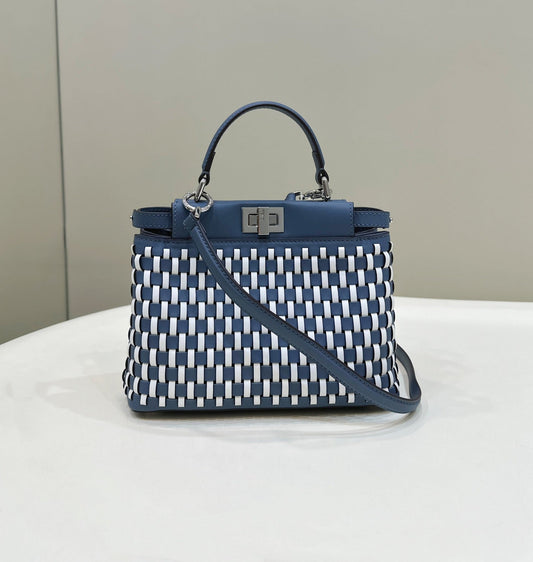 Fendi Peekaboo Pelle Bianca E Azzurra Royal tushar